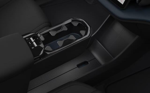 Volvo EX30 272PK Automaat Single Motor Ext. Range Plus Europa / Elektrische stoelen met geheugen / Stoel - en stuurwielverwarming / Harman Kardon audio / Elektrische achterklep / Keyless entry / Adaptieve Cruise Control / BLIS / Dodehoek Detectie / Parkeersensoren v