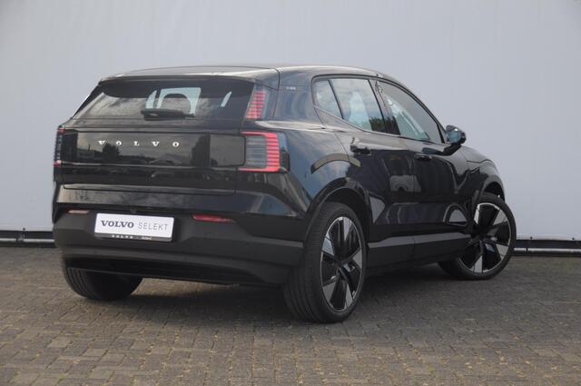 Volvo EX30 272PK Ext. Range Plus Adaptieve cruise control / BLIS / Parkeersensoren met camera / Elektrische achterklep / 20" velgen / Google infotainment / Keyless entry