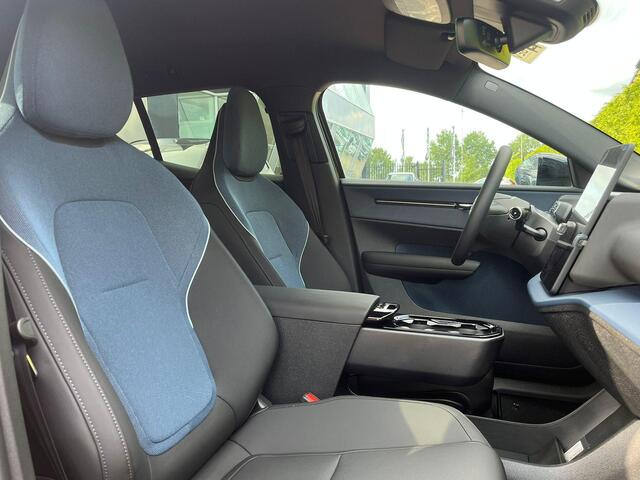 Volvo EX30 Single Motor Extended Range Plus 69 kWh | 20'' | nieuw uit voorraad | LAAGSTEPRIJS garantie