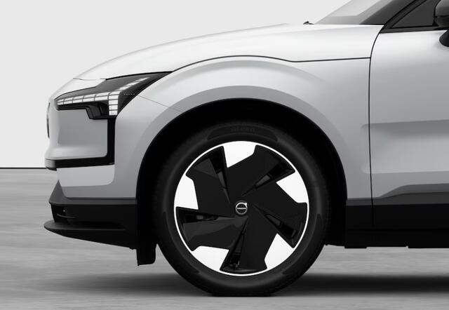 Volvo EX30 Plus Extended range