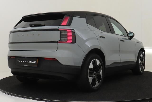Volvo EX30 SINGLE MOTOR PLUS 51 kWh -CLIMATE|CARPLAY|CAMERA|ADAP.CRUISE|HARMAN/KARDON|PRIVACY.GLAS