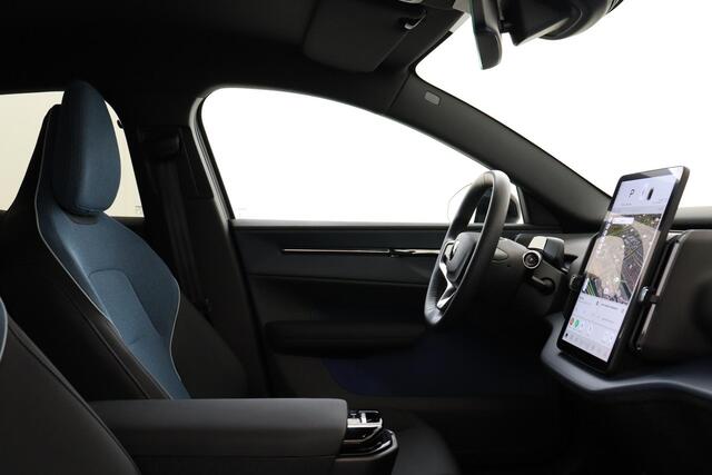 Volvo EX30 SINGLE MOTOR PLUS 51 kWh -CLIMATE|CARPLAY|CAMERA|ADAP.CRUISE|HARMAN/KARDON|PRIVACY.GLAS