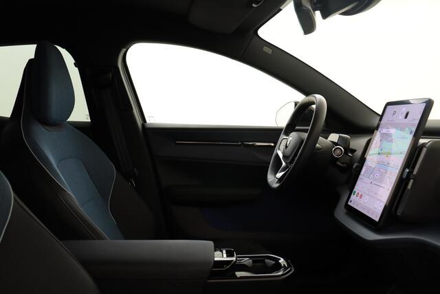 Volvo EX30 SINGLE MOTOR PLUS 51 kWh -CLIMATE|CARPLAY|CAMERA|ADAP.CRUISE|HARMAN/KARDON|PRIVACY.GLAS