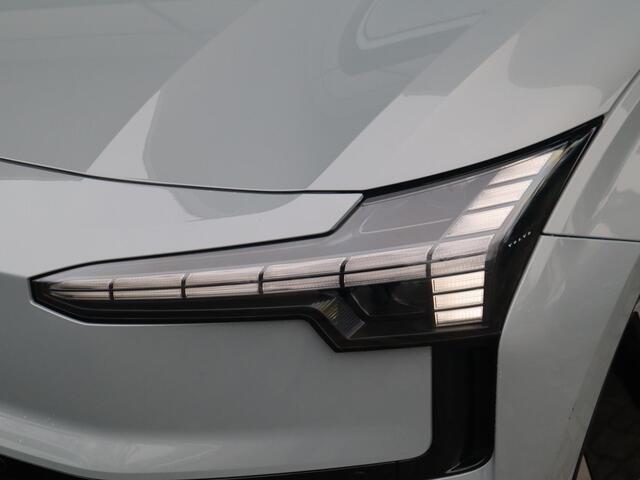 Volvo EX30 Single Motor Extended Range Plus 69 kWh | Stoel & Stuurverwarming | Semi elektrische trekhaak |