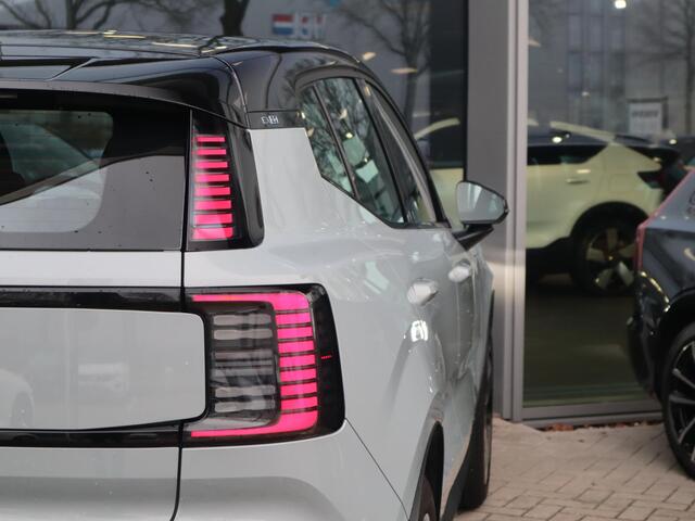 Volvo EX30 Single Motor Extended Range Plus 69 kWh | Stoel & Stuurverwarming | Semi elektrische trekhaak |