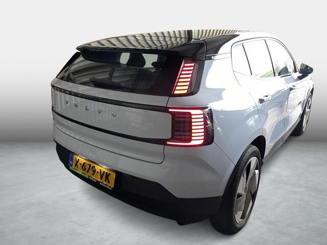 Volvo EX30 Single Motor Extended Range Plus 69 kWh | Stoel en Stuurverwarming | Adaptieve Cruise Control | BLIS | DAB+ | Keyless Entry | Parkeercamera |