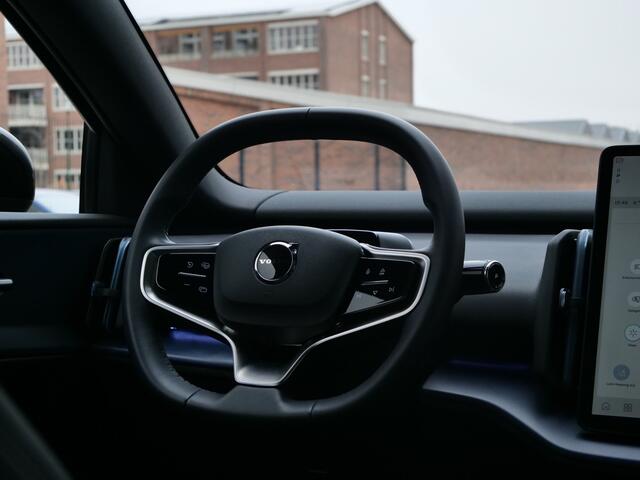 Volvo EX30 Single Motor Extended Range Ultra 69 kWh 272 Pk Automaat Navi / Pano-dak / Leer / 2 x Camera / DAB / Apple Carplay / SOH 98,4 %