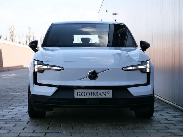 Volvo EX30 Single Motor Extended Range Ultra 69 kWh 272 Pk Automaat Navi / Pano-dak / Leer / 2 x Camera / DAB / Apple Carplay / SOH 98,6 %