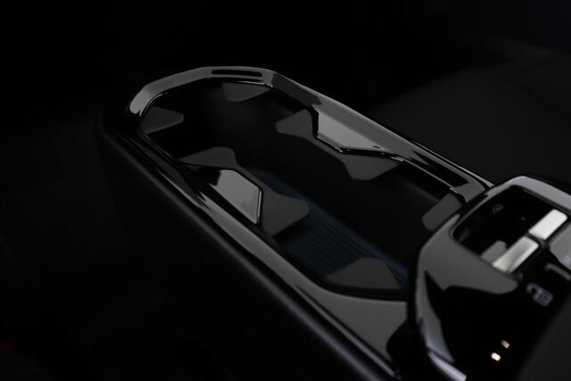 Volvo EX30 SINGLE MOTOR PLUS 51 kWh -CLIMATE|CARPLAY|CAMERA|ADAP.CRUISE|HARMAN/KARDON