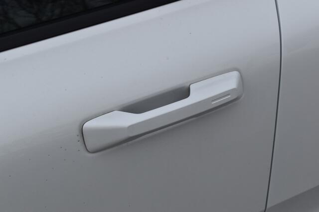 Volvo EX30 Extended Range Plus 69 kWh | ACC | Blis | H&K | Camera | 19"LMV | Elektr. klep