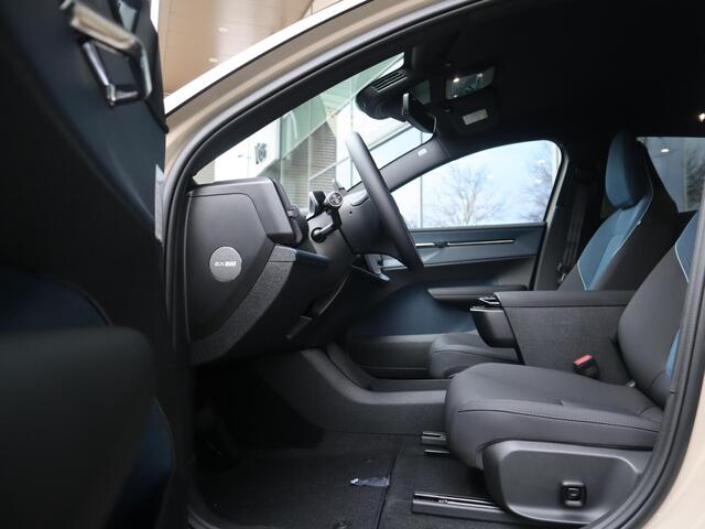 Volvo EX30 Single Motor Extended Range Plus 69 kWh