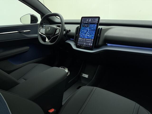 Volvo EX30 Extended Range Plus Black Edition Europa / Elektr. Stoelen / Stoel + Stuurw. Verwarming / Getint glas / 19'' / Harman & Kardon Audio / PDC + Camera / Adapt. Cruise / BLIS /