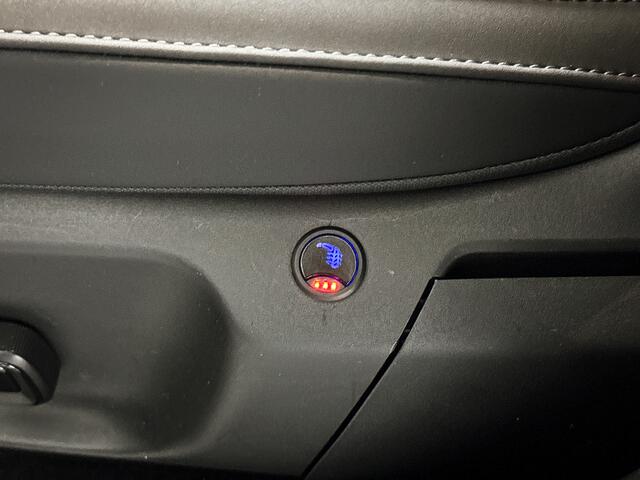 Volvo EX30 Single Motor Extended Range Ultra 69 kWh | Panoramadak | 360° camera | Harman Kardon | Stoelverwarming