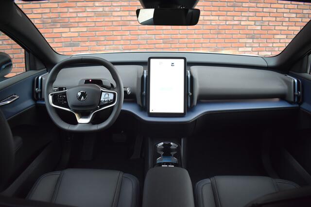 Volvo EX30 Extended Range 272PK Plus | Climate | Lederen bekleding | ¤ 9500 KORTING |