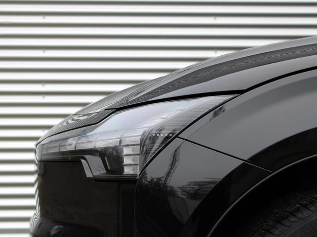 Volvo EX30 Single Motor Extended Range Plus Europa Automaat / Verwarmde voorstoelen en stuurwiel / Voorstoelen elektr. verstelbaar / Privacy Glass / 20" velgen