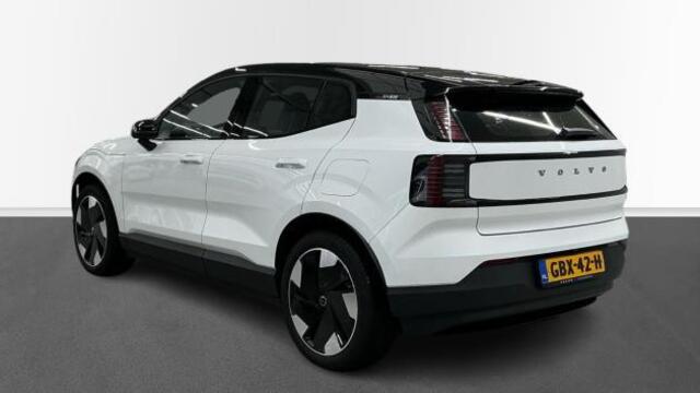 Volvo EX30 Single Motor Extended Range Plus 69 kWh | Adaptieve Cruise Control | Stoel-/Stuurverwarming | Trekhaak | Harman Kardon Audio | Dodehoek Detectie | Warmtepomp |