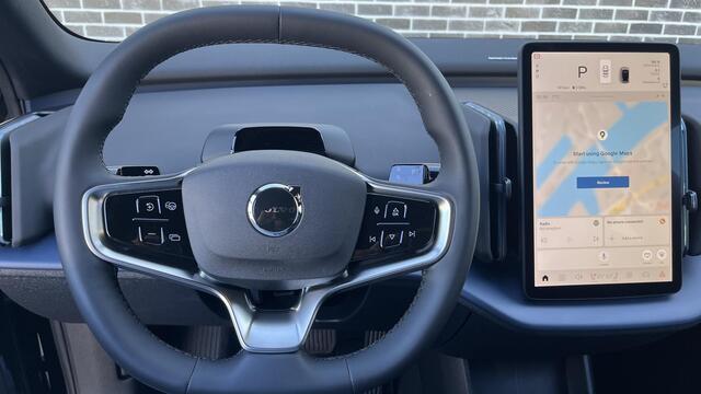 Volvo EX30 Single Motor Ext Range Ultra Black Ed Euro 69 kWh Black Edition | Europa | 69 kWh| Adaptive Cruise Control | Stoel + Stuurverwarming | 360 graden camera | 20 Inch | Getint Glas | Harman Kardon Audio | Panoramadak |