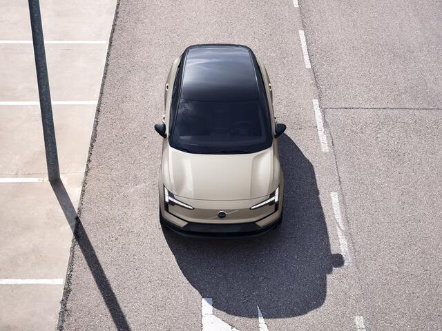 Volvo EX30 P3 Long Range Plus Europa 69 kWh | Parkeercamera | Harman Kardon | Stoel- en Stuurverwarming | Elektrische stoelen