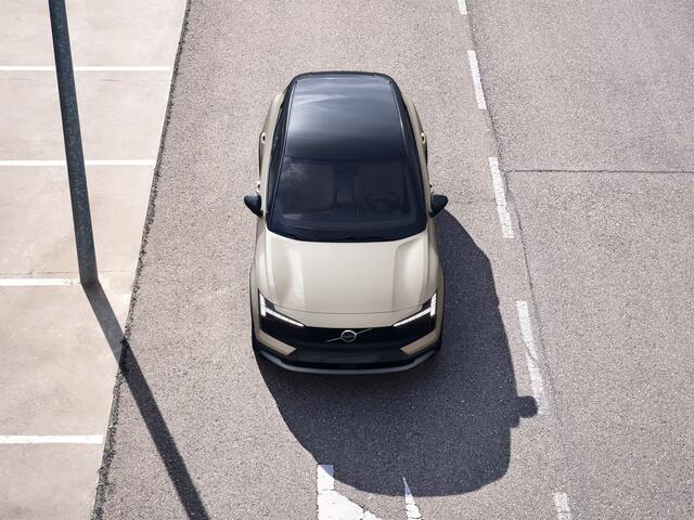 Volvo EX30 Cross Country P5 Long Range Plus Europa 69 kWh | Parkeercamera | Harman Kardon | Stoel- en Stuurverwarming