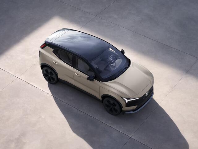 Volvo EX30 Cross Country P5 Long Range Plus Europa 69 kWh | Parkeercamera | Harman Kardon | Stoel- en Stuurverwarming