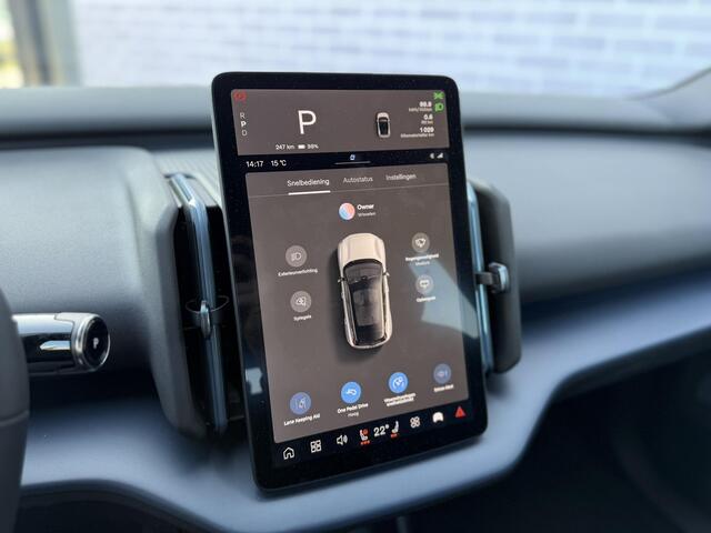 Volvo EX30 Single Motor Extended Range 69 kWh Core | Stoel-/Stuurverwarming | 19" Velgen | Warmtepomp | Adaptieve Cruise Control | BLIS |