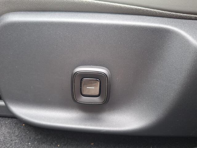 Volvo EX30 Single Motor Extended Range Plus Europa 69 kWh | Demo | Stoel/Stuur verwarming | Pilot Assist | Harman/Kardon | Memory Stoelen |