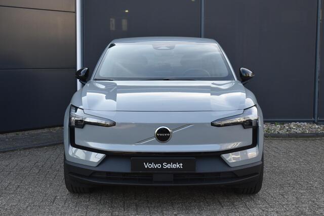 Volvo EX30 Single Motor Extended Range EUROPA 69 kWh | Verwarmbare en elektrisch verstelbare voorstoelen | Verwarmd Stuurwiel | Google Navigatie | Harman Kardon Soundbar | Parkeercamera achter | Key Less Entry |