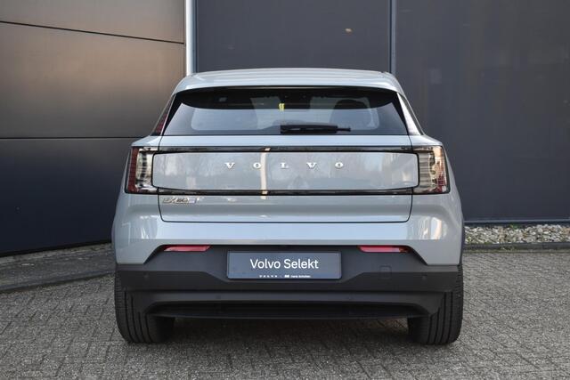 Volvo EX30 Single Motor Extended Range EUROPA 69 kWh | Verwarmbare en elektrisch verstelbare voorstoelen | Verwarmd Stuurwiel | Google Navigatie | Harman Kardon Soundbar | Parkeercamera achter | Key Less Entry |