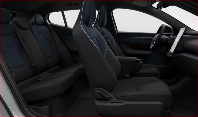 Volvo EX30 272PK Single Motor Extended Range Plus 69 kWh / Adaptieve Cruise Control/ Dodehoek Detectie / Parkeersensoren voor en achter/ Achteruitrijcamera/ Warmtepomp/ Google Services/