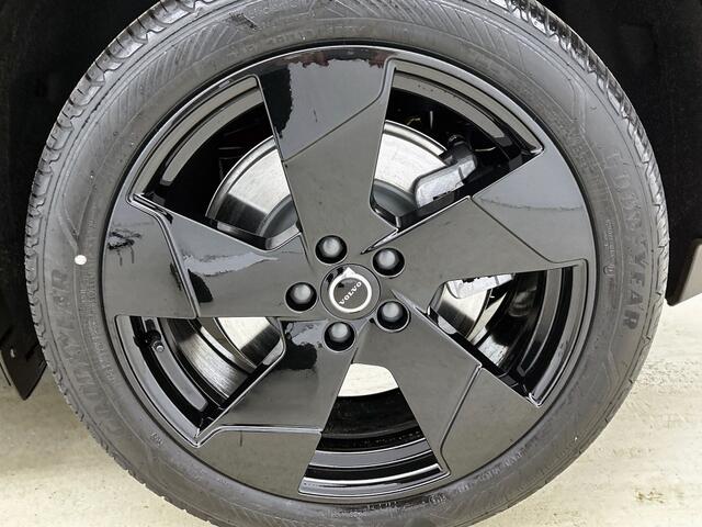 Volvo EX30 Twin Performance 428pk AWD Plus Europa Black Edition