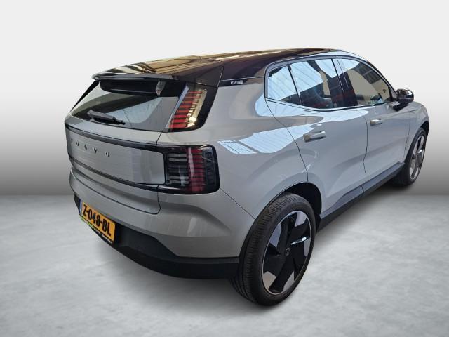 Volvo EX30 Single Motor Extended Range Plus 69 kWh | Climate Pack | Stoel en Stuurverwarming | Keyless Entry | Zwart Dak | Adaptieve Cruise Control | Blis |