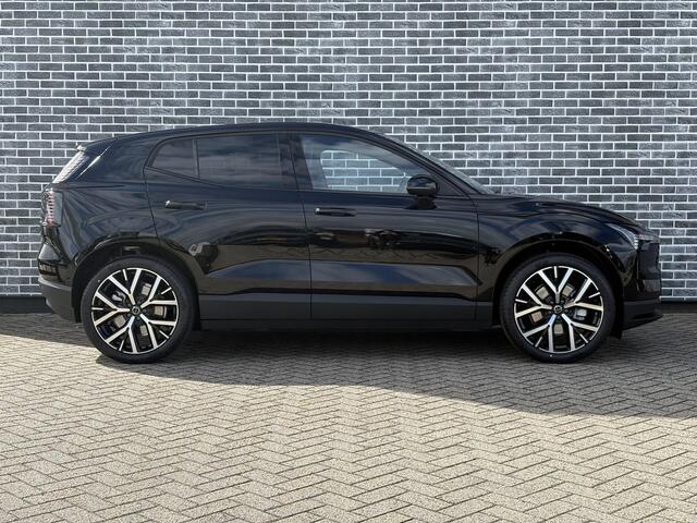 Volvo EX30 P5 Long Range Plus Black Edition Europa 69 kWh | Harman Kardon | Power Seats | Stoel en Stuurverwarming | Keyless Entry | Donker Glas |