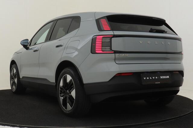 Volvo EX30 SINGLE MOTOR CORE 51 kWh -CLIMATE|CARPLAY|CAMERA|ADAP.CRUISE|PRIVACY.GLAS