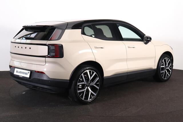 Volvo EX30 Single Motor Extended Range Plus 69 kWh - 20' LMV - Adaptive Cruise Control - Pilot Assist - BLIS dodehoekassistentie - Harman Kardon audio - Keyless Drive - Elektr. bedienbare achterklep - Parkeersensoren voor & achter - Parkeercamera achter - Google inf