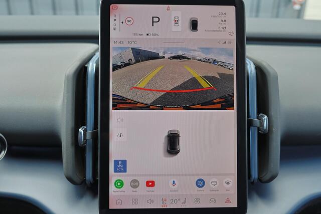 Volvo EX30 Single Motor Extended Range Plus 69 kWh - 20' LMV - Adaptive Cruise Control - Pilot Assist - BLIS dodehoekassistentie - Harman Kardon audio - Keyless Drive - Elektr. bedienbare achterklep - Parkeersensoren voor & achter - Parkeercamera achter - Google inf