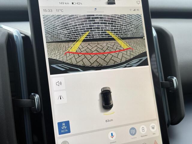 Volvo EX30 P5 Long Range Plus Black Edition Europa 69 kWh | Harman Kardon | Power Seats | Stoel en Stuurverwarming | Keyless Entry | Donker Glas |