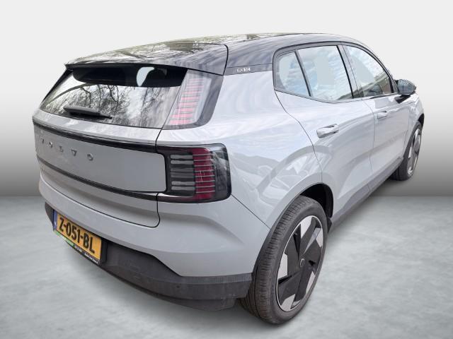 Volvo EX30 Single Motor Extended Range Plus 69 kWh | Stoel en Stuurverwarming | Adaptieve Cruise Control | BLIS | DAB+ | Keyless Entry | Parkeercamera |