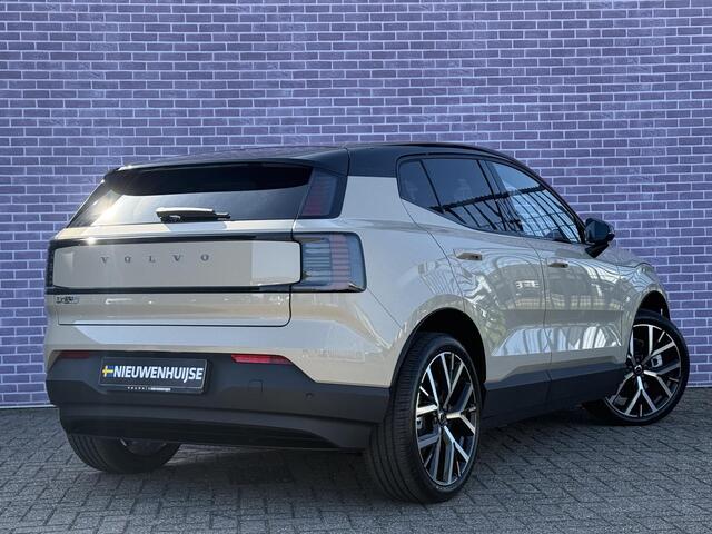 Volvo EX30 Single Motor Extended Range Plus 69 kWh | Stoel/Stuurverwarming | Harman/Kardon | Extra Getint Glas | Elektr. Stoelverstelling | 20" Lichtmetalen Velgen | Elektr. Achterklep |