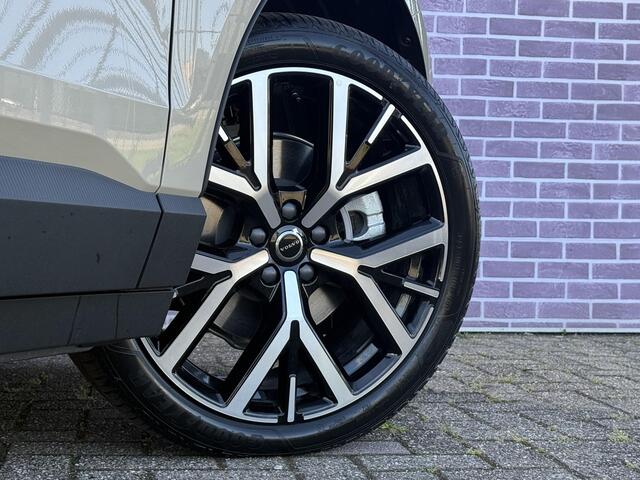 Volvo EX30 Single Motor Extended Range Plus 69 kWh | Stoel/Stuurverwarming | Harman/Kardon | Extra Getint Glas | Elektr. Stoelverstelling | 20" Lichtmetalen Velgen | Elektr. Achterklep |