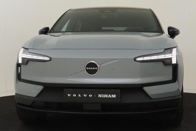Volvo EX30 SINGLE MOTOR EXTENDED RANGE PLUS 69 kWh -CLIMATE|CARPLAY|CAMERA|ADAP.CRUISE|HARMAN/KARDON|PRIVACY.GLAS
