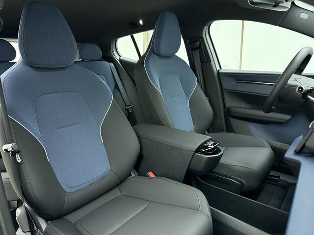 Volvo EX30 Extended Range Core / Adapt. Cruise / BLIS / Lane Keeping Aid / PDC + Camera / 18'' / Cloud Blue / Google / DAB /