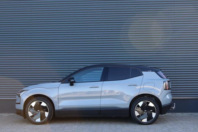 Volvo EX30 Extended Range Plus 69 kWh Harman Kardon/Keyless/Camera/BLIS/Trekhaak wegkl./19"