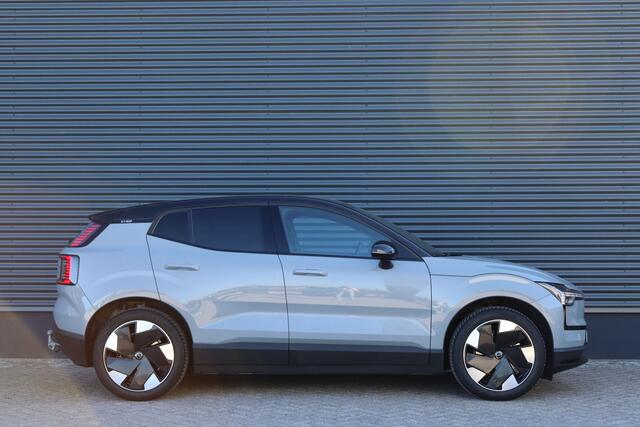 Volvo EX30 Extended Range Plus 69 kWh Harman Kardon/Keyless/Camera/BLIS/Trekhaak wegkl./19"