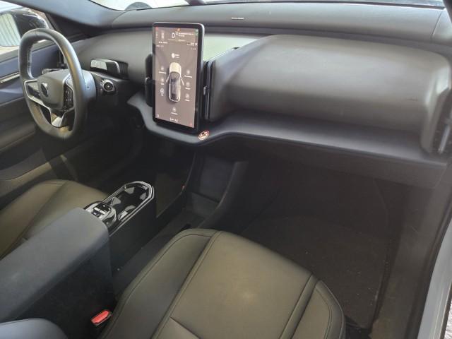 Volvo EX30 Single Motor Extended Range Plus 69 kWh | Stoel en Stuurverwarming | Adaptieve Cruise Control | BLIS | DAB+ | Keyless Entry | Parkeercamera |