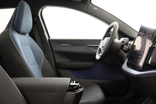 Volvo EX30 TWIN MOTOR PERF. ULTRA BLACK EDITION EUROPA 69 kWh -PANO.DAK|HARMAN/KARDON|360°CAM|AUT.INPARKEREN|POWER-SEATS|BLIS|20"|PRIVACY.GLAS