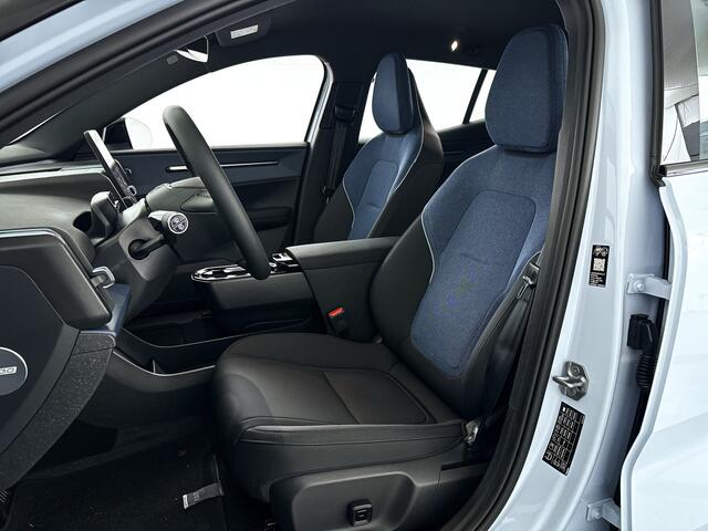 Volvo EX30 P3 Long Range Plus Europa 69 kWh | Parkeercamera | Harman Kardon | Stoel- en Stuurverwarming | Elektrische stoelen