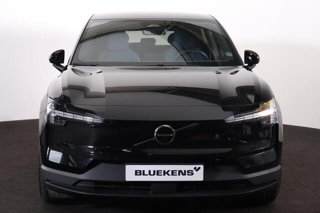 Volvo EX30 Extended Range Ultra 69 kWh - Panoramadak - Adaptive Cruise Control - Harman/Kardon audio - Verwarmde voorstoelen & stuur - Parkeersensoren voor & achter - Extra getint glas - 20' LMV