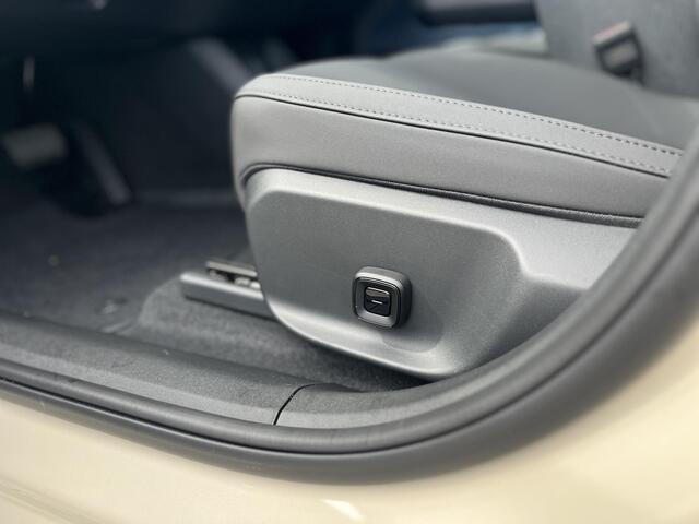 Volvo EX30 P3 Plus Europa 51 kWh | Climate Pack | Keyless Entry | Apple Carplay | Harman / Kardon | Adaptive Cruise Control |