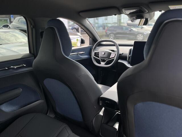 Volvo EX30 P3 Plus Europa 51 kWh | Climate Pack | Keyless Entry | Apple Carplay | Harman / Kardon | Adaptive Cruise Control |