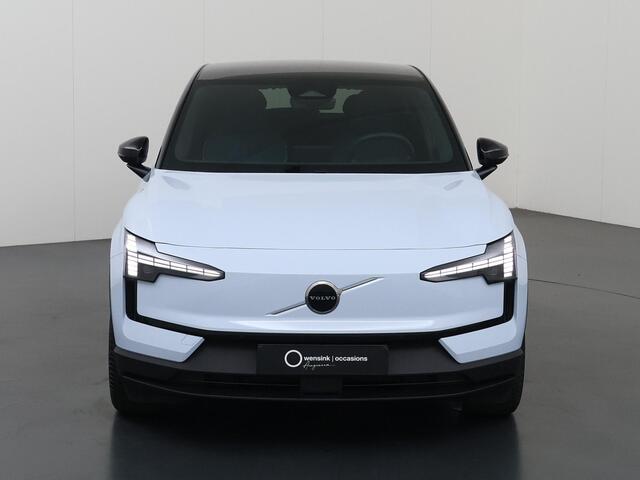 Volvo EX30 Single Motor Extended Range Plus 69 kWh | warmtepomp | Dodehoekdetectie | Achteruitrijcamera | Stoelverwarming | Stuurwielverwarming | Cruise control adaptief |